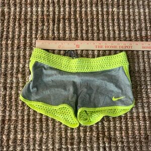 Reversible Nike Women's Athletic Shorts in Gray and Neon Yellow small